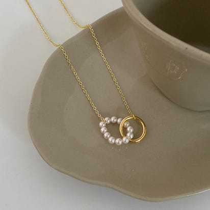 Aurum Pearl Circle Pendant Necklace